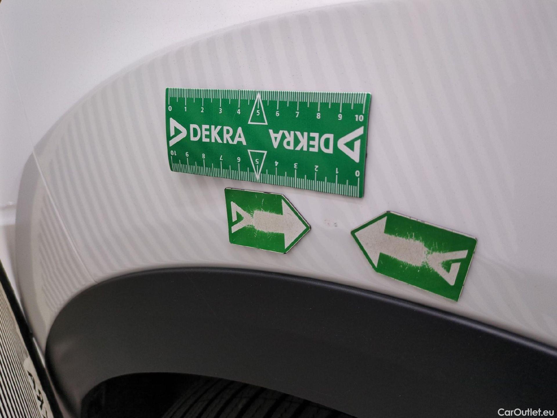  Citroen  C4  Berline Feel Nav Business R 1.5 BlueHDI 130CV BVA8 E6d #7