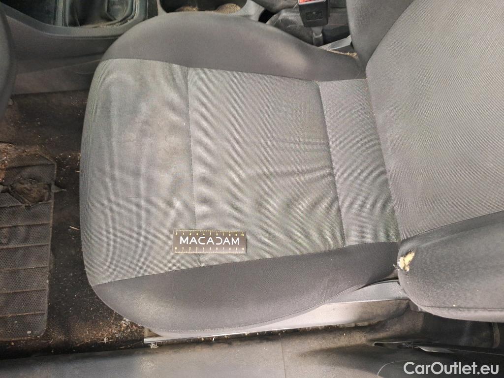  Volkswagen  Caddy VOLKSWAGEN  Van VU 4p Fourgonnette 20 TDI 75 Business Line #37