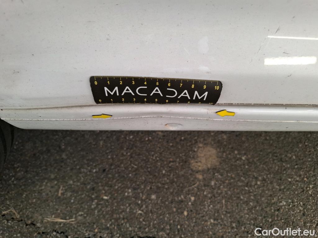  Volkswagen  Caddy  Fourgon/Break Van 1.6 TDI 75CV BVM5 E5 #44