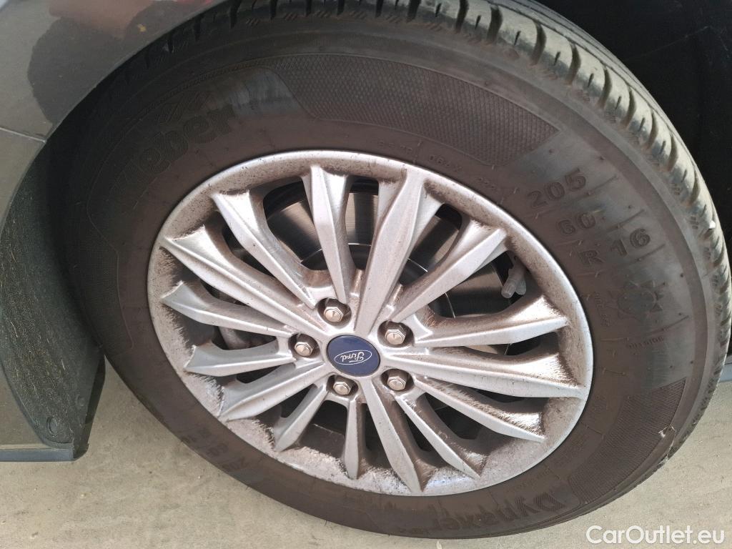  Ford  Focus  Turnier Titanium 1.5 EcoBlue 120CV BVM6 E6dT #8