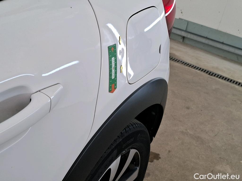  Citroen  C3  Shine Business 1.2 PureTech 110CV BVA6 E6d #4