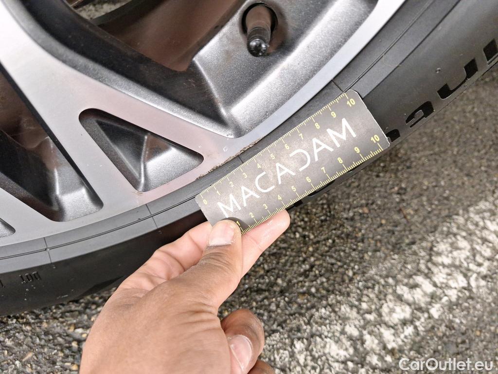  Ford  Kuga  Titanium Plug-In Hybrid 2.5 225CV BVA1 E6dT #48