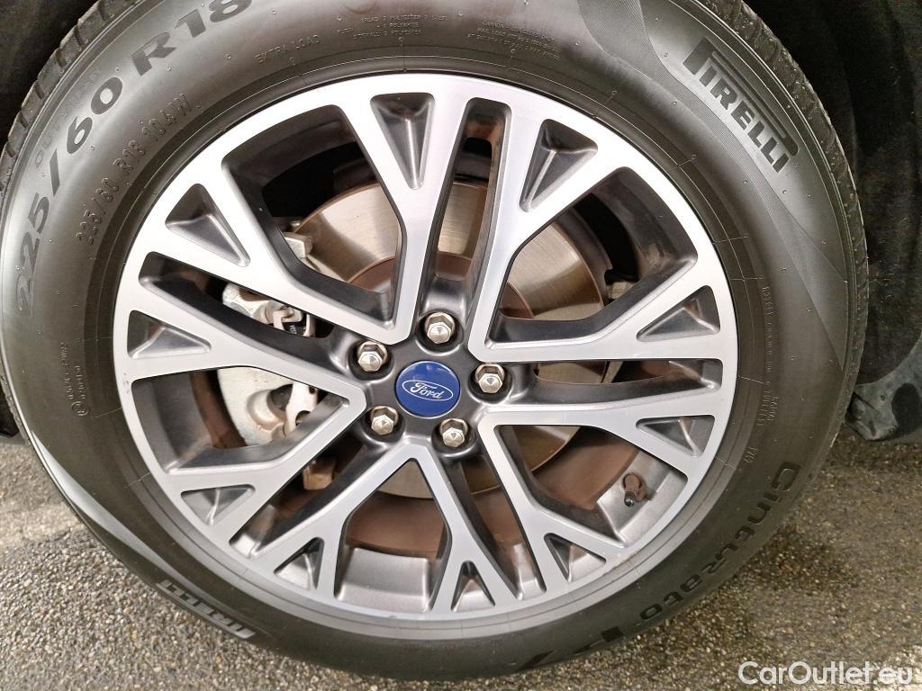  Ford  Kuga  Titanium Plug-In Hybrid 2.5 225CV BVA1 E6dT #47