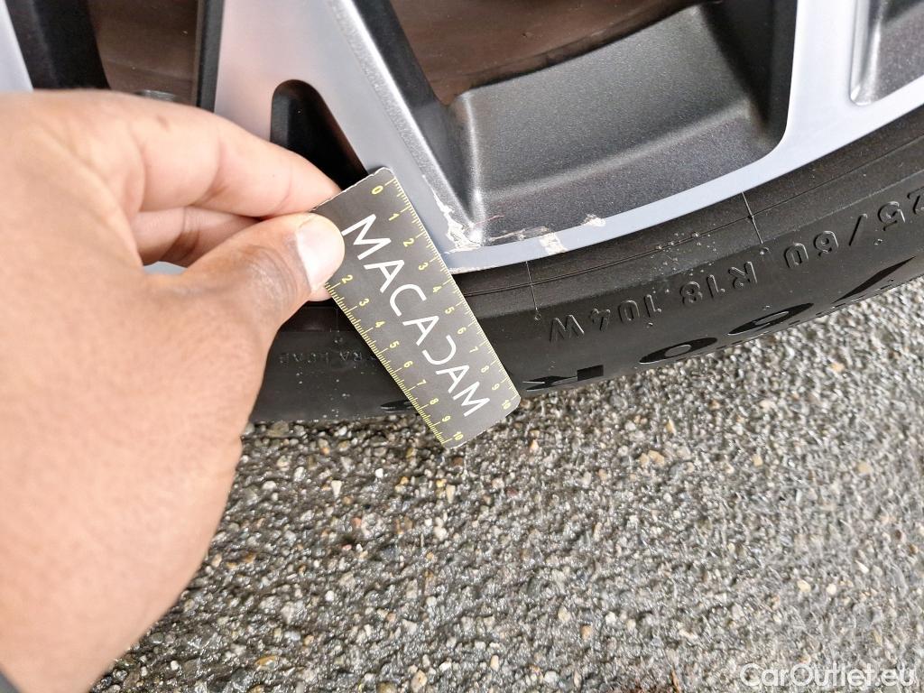  Ford  Kuga  Titanium Plug-In Hybrid 2.5 225CV BVA1 E6dT #38