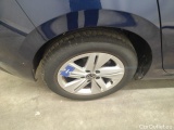  Volkswagen  Golf  Volkswagen VIII 1.0 eTSI 81kW Life Business DSG 5d #17