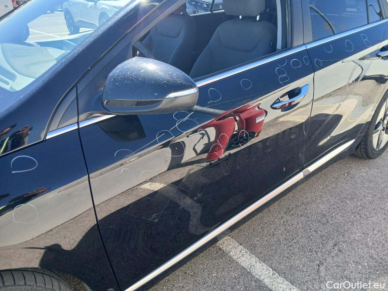  Hyundai   Ioniq HYUNDAI / 2019 / 5P / berlina con portón 1.6 GDI HEV Tecno DCT #14
