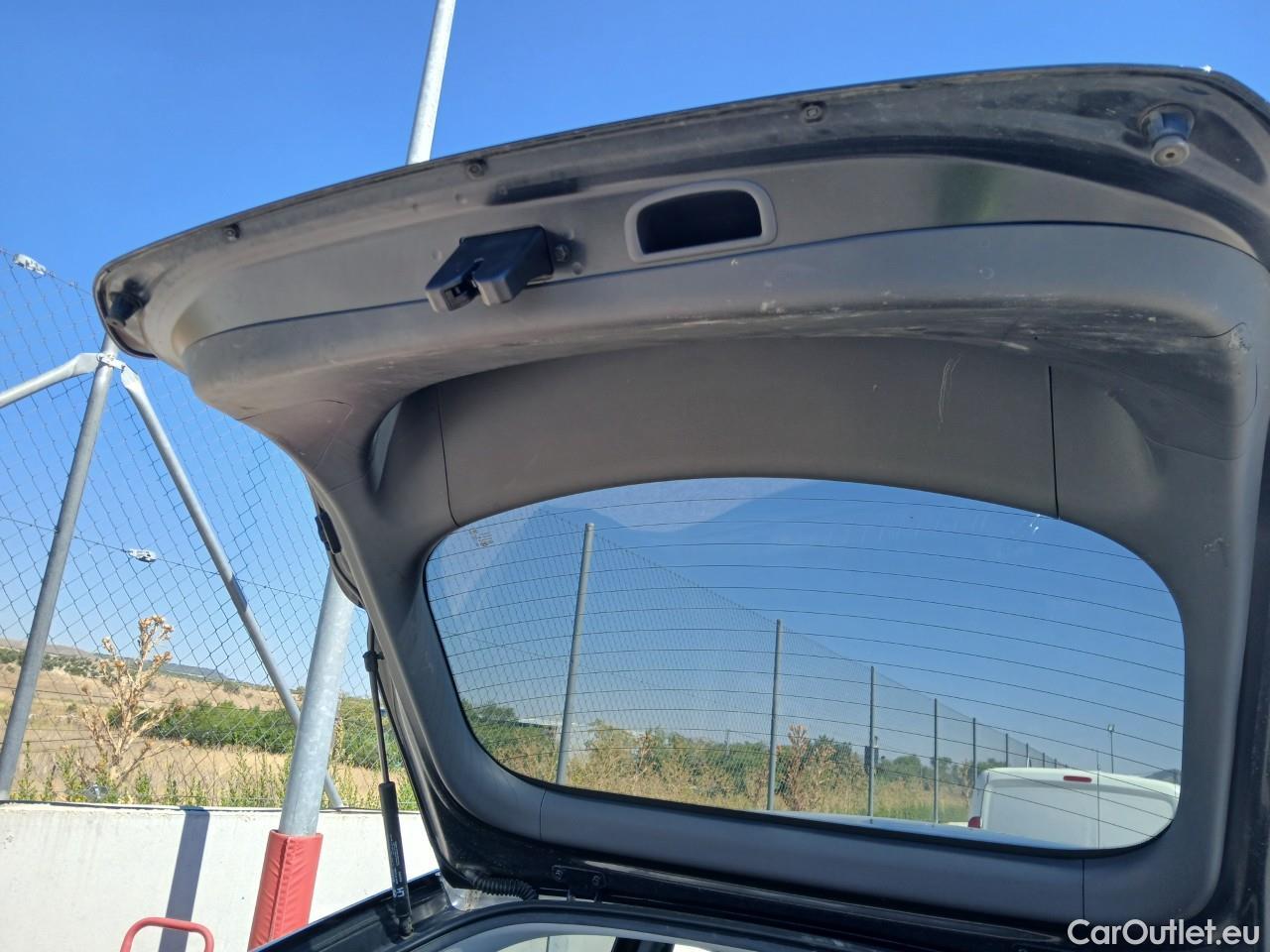  Hyundai   Ioniq HYUNDAI / 2019 / 5P / berlina con portón 1.6 GDI HEV Tecno DCT #49