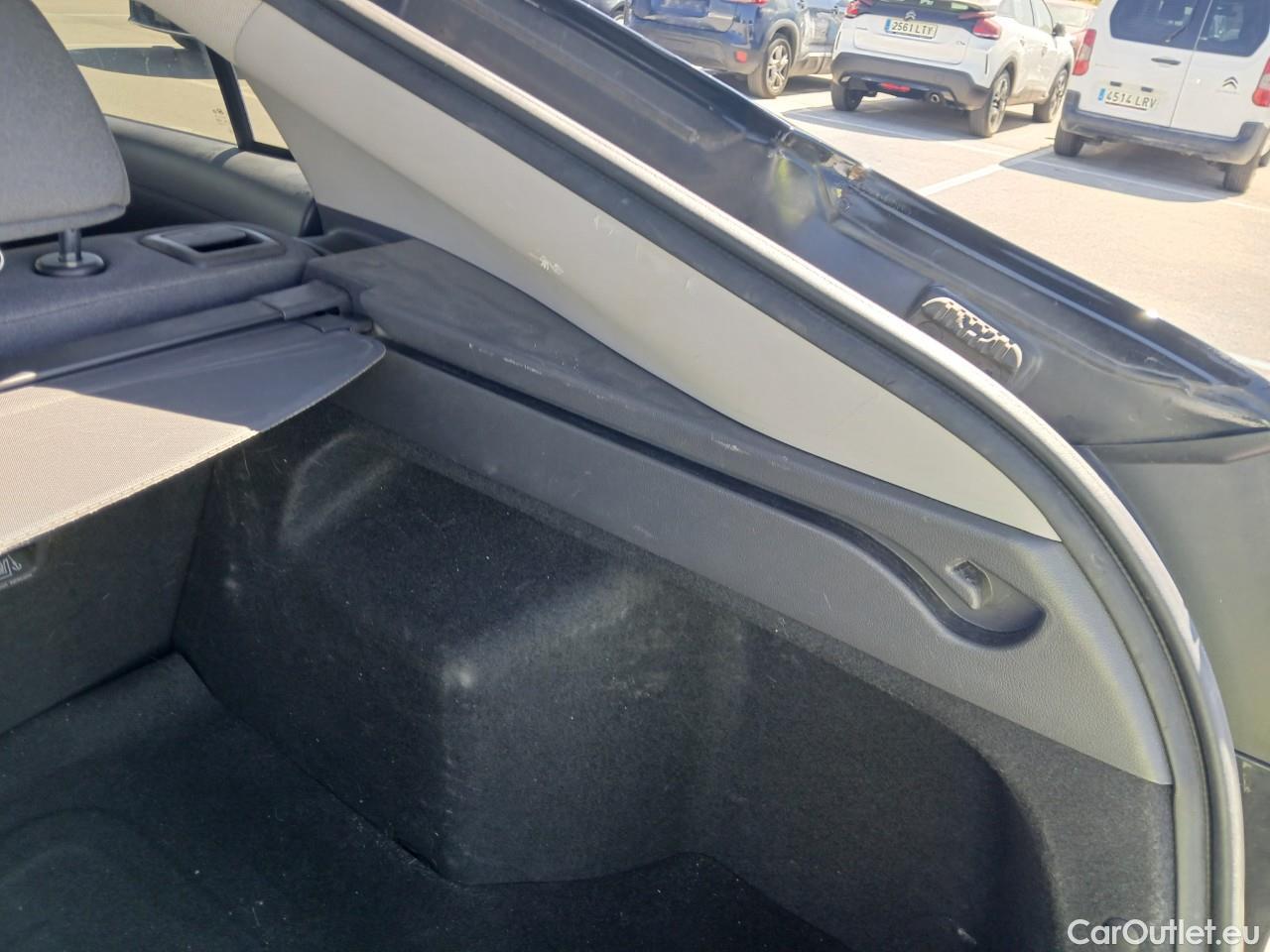  Hyundai   Ioniq HYUNDAI / 2019 / 5P / berlina con portón 1.6 GDI HEV Tecno DCT #54