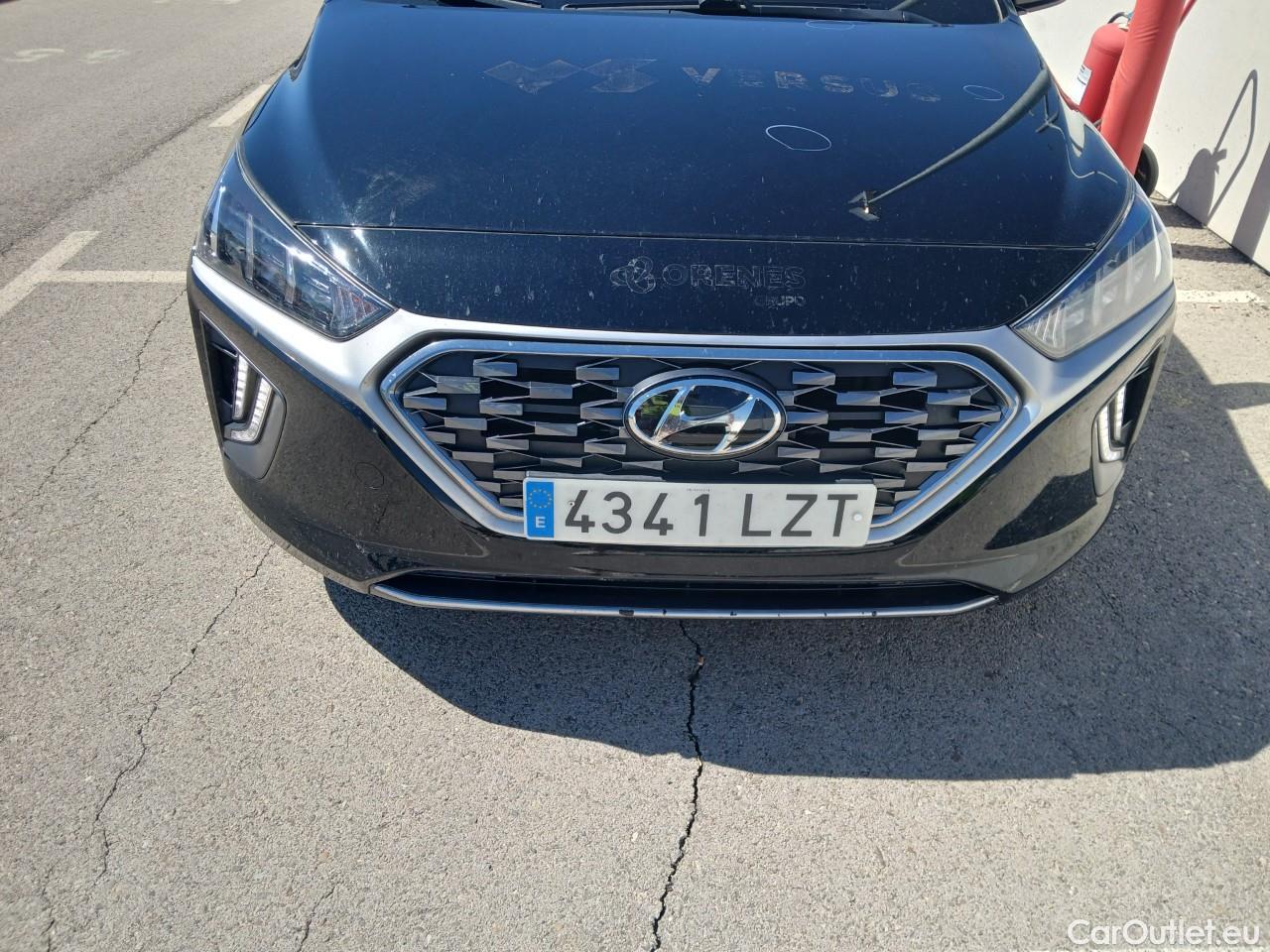  Hyundai   Ioniq HYUNDAI / 2019 / 5P / berlina con portón 1.6 GDI HEV Tecno DCT #4