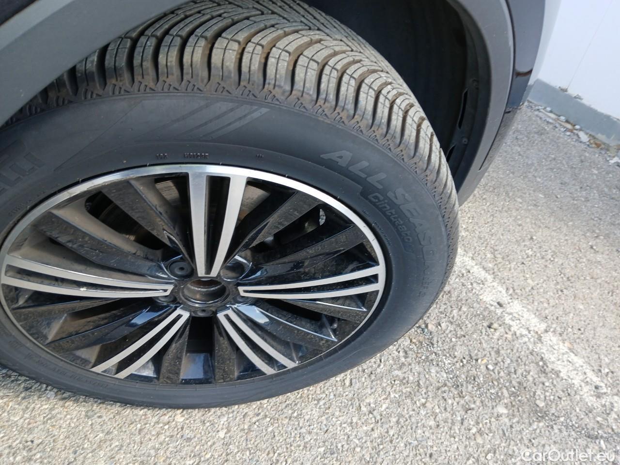  Volkswagen  Tiguan  Life 2.0 TDI 150CV AT7 E6d #47
