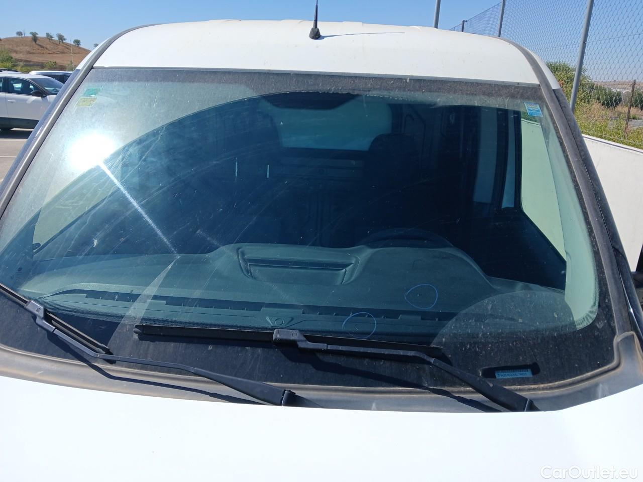 Fiat  Doblo FIAT Doblò Cargo/2015/3P/furgón derivado de turismo Cargo Base 1.3 Multijet 70kW (95CV) #18