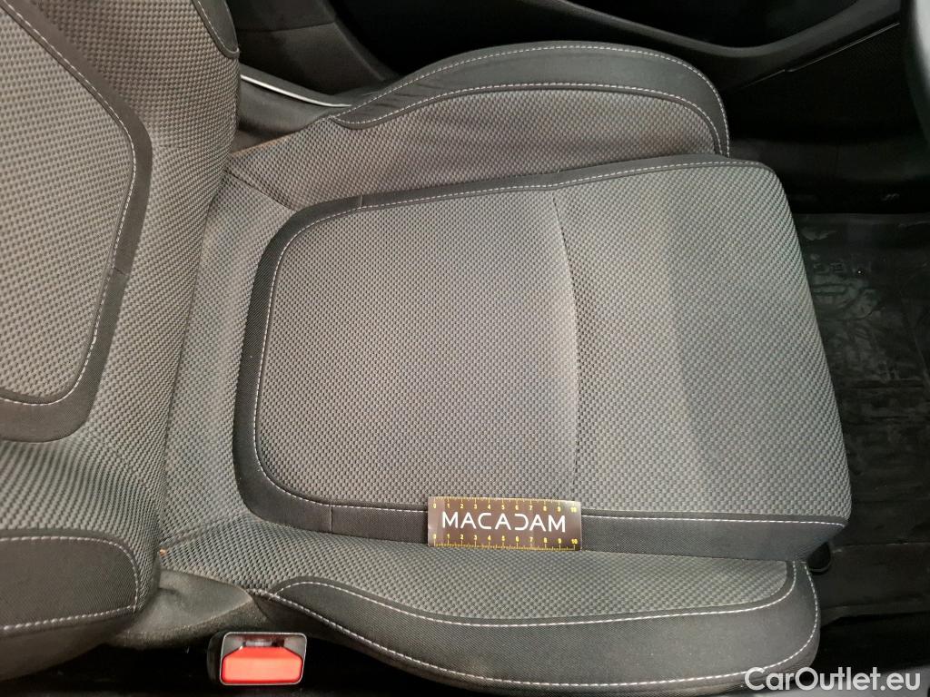  Renault  Megane RENAULT Mégane Société / 2020 / 5P / Berline Air Nav réversible Blue dCi 115 - 21N #40