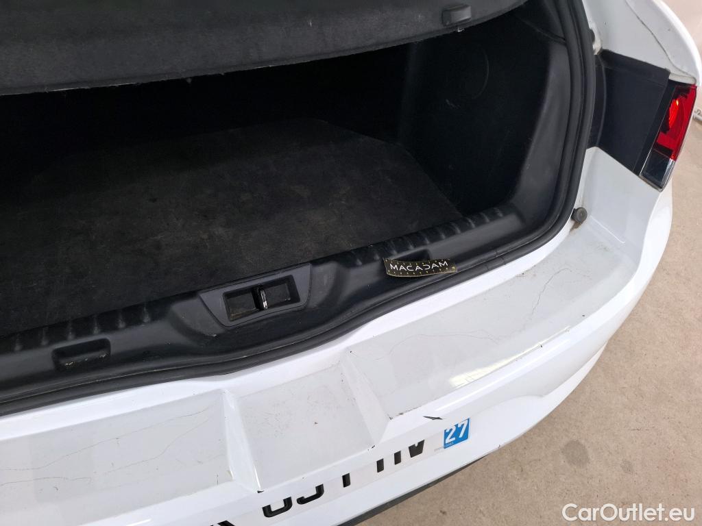  Renault  Megane RENAULT Mégane Société / 2020 / 5P / Berline Air Nav réversible Blue dCi 115 - 21N #29