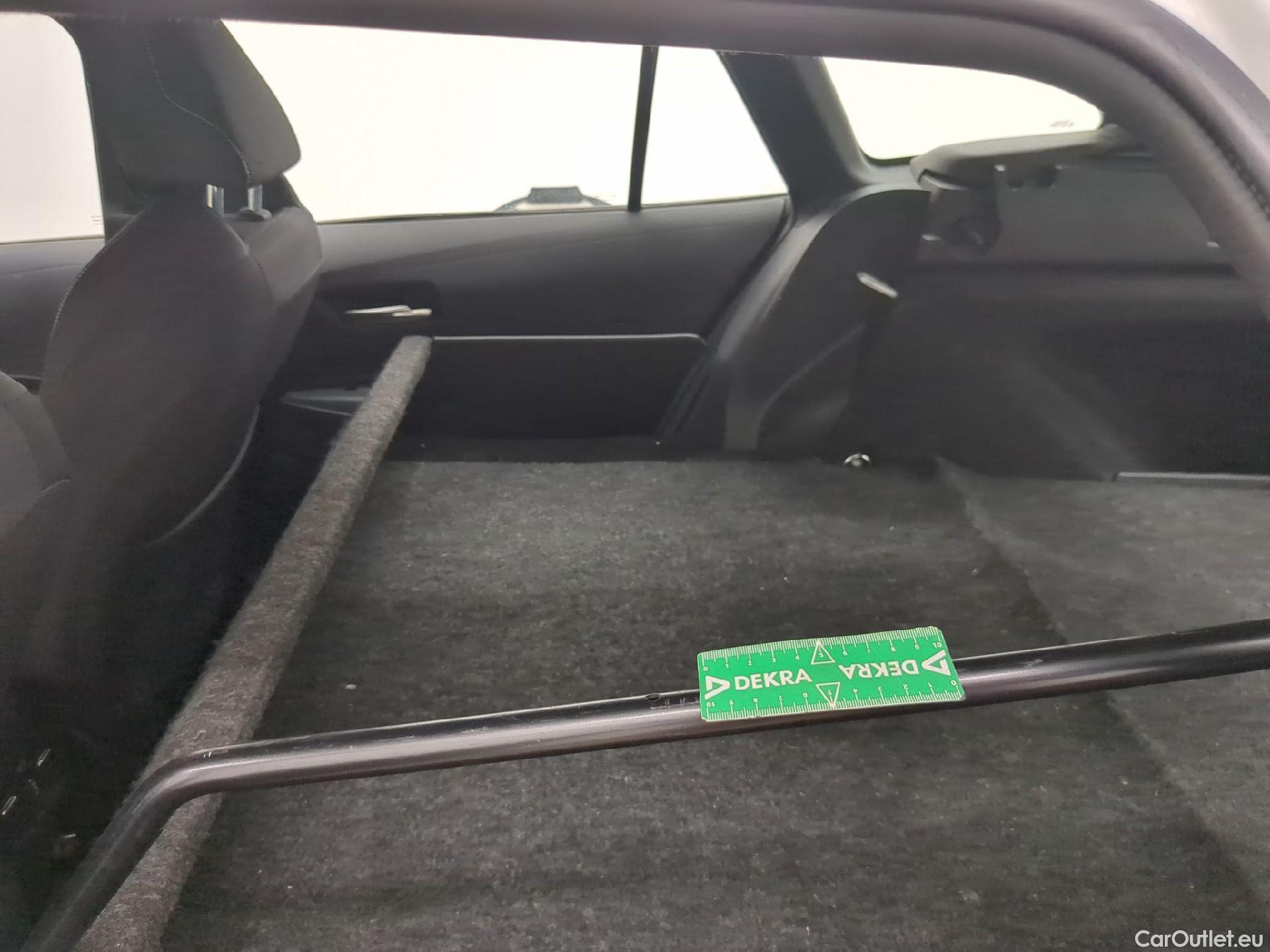  Toyota  Corolla TOYOTA  Touring Sports / 2018 / 5P / Break Hybride 122h Dynamic Business Stage Acad TVU #4