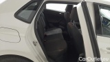  Volkswagen  Polo 1.0 TSI Life #8