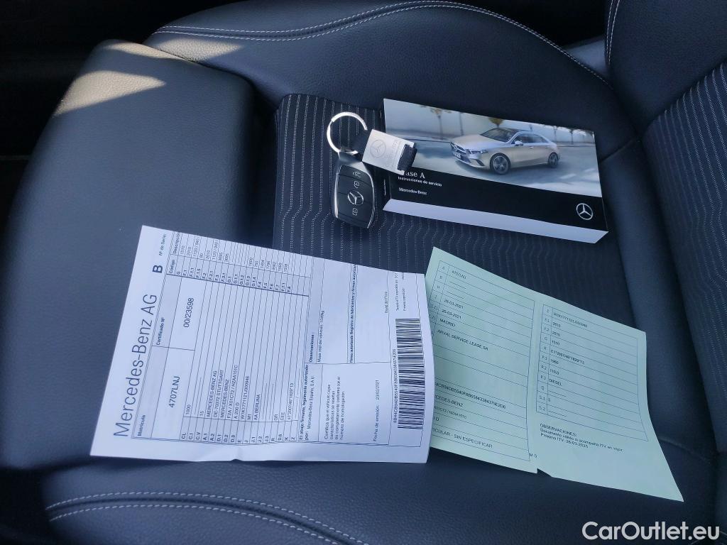 Mercedes  A-Klasse Clase A Sedán A 200 d (117.112) 150CV AT8 E6d #1