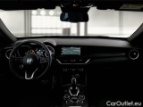  Alfa Romeo   STELVIO ALFA ROMEO / 2017 / 5P / SUV 2.2 TD 190 CV SUPER BUSINESS AT8 Q4 #3