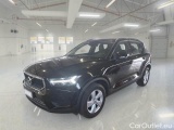  Volvo  XC 40 VOLVO XC40 / 2017 / 5P / SUV T2 MOMENTUM CORE 