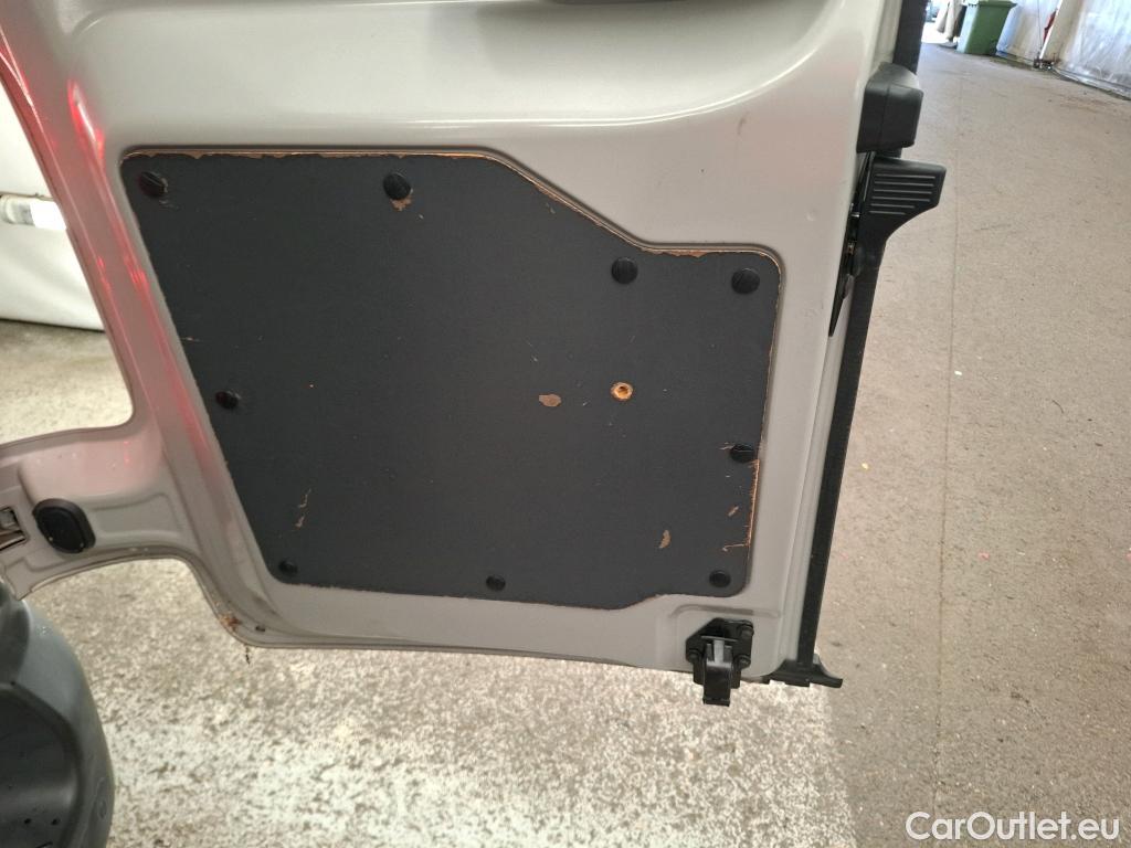  Citroen  Jumpy CITROEN  4p Combi Taille M BlueHDi 115 S&S BVM6 Confort #13