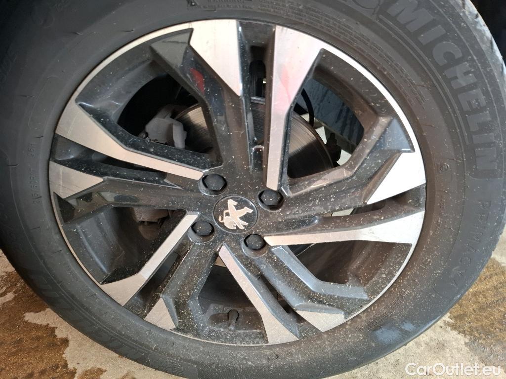  Peugeot  2008 PEUGEOT  / 2019 / 5P / Crossover PureTech 130 S&S EAT8 ALLURE BUSINESS #11