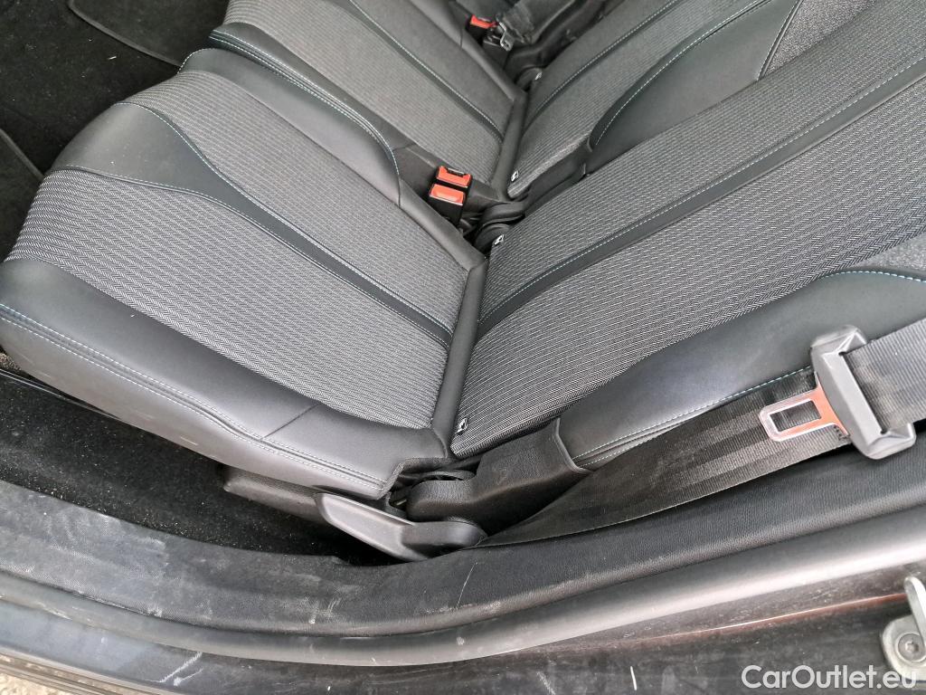 Peugeot  5008  Allure Pack 1.5 HDi 130CV BVA8 7 Sieges E6d #26