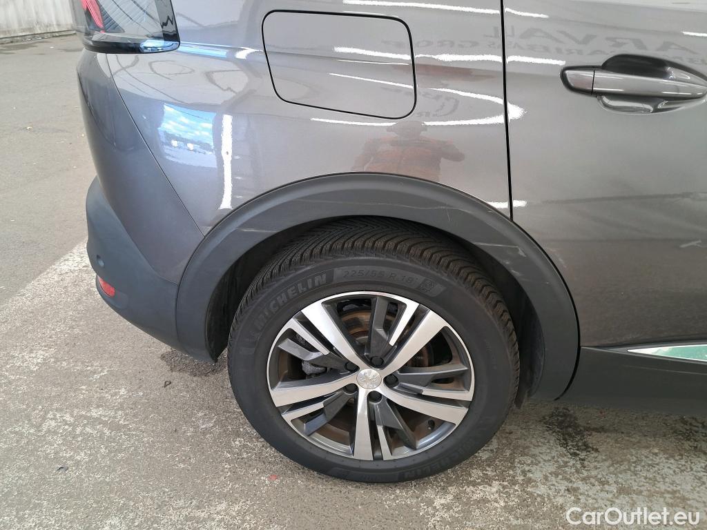  Peugeot  5008  Allure Pack 1.5 HDi 130CV BVA8 7 Sieges E6d #36