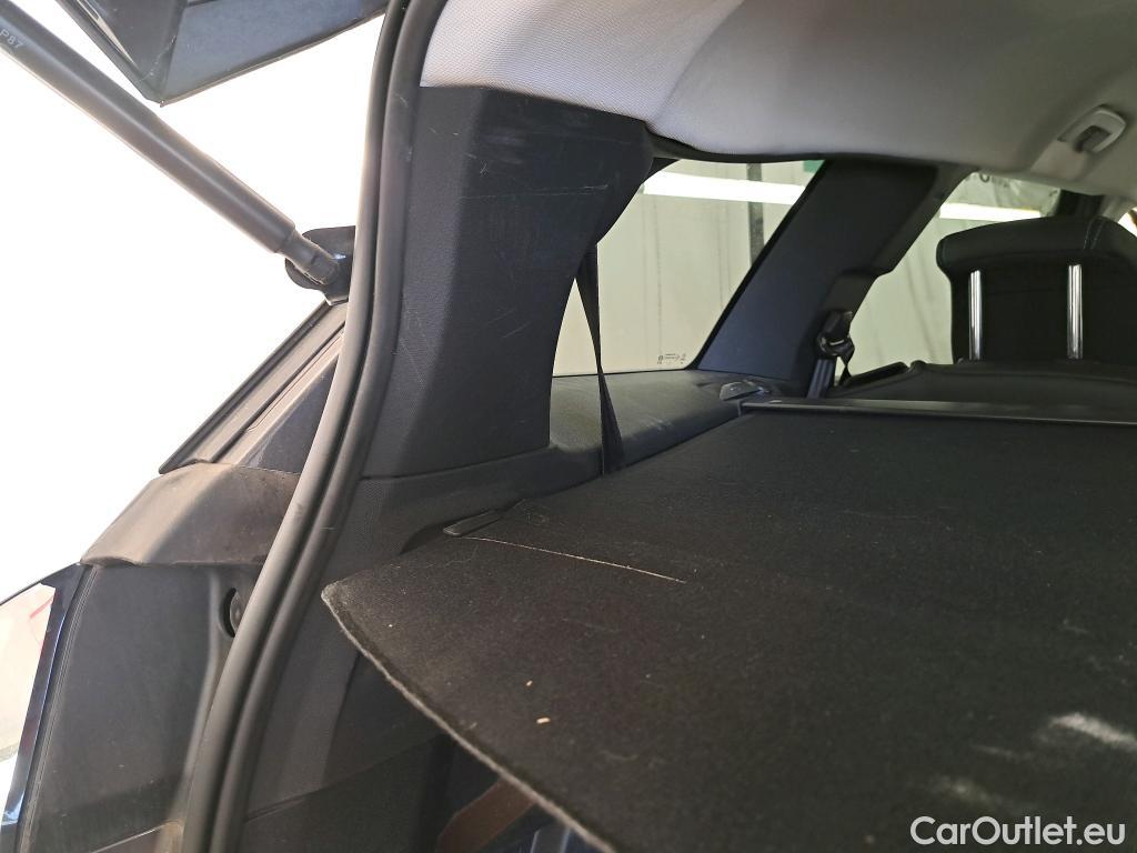  Peugeot  5008  Allure Pack 1.5 HDi 130CV BVA8 7 Sieges E6d #29
