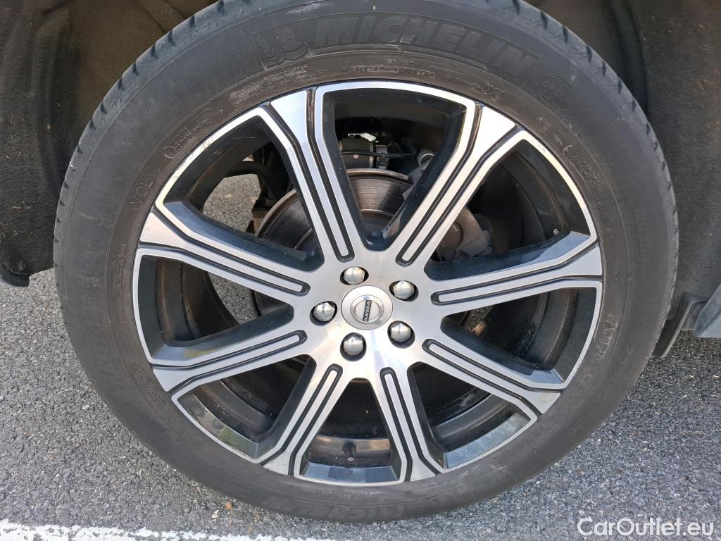  Volvo  XC60 VOLVO  / 2017 / 5P / SUV D4 AdB 190 GearTronic 8 Inscription Luxe #9