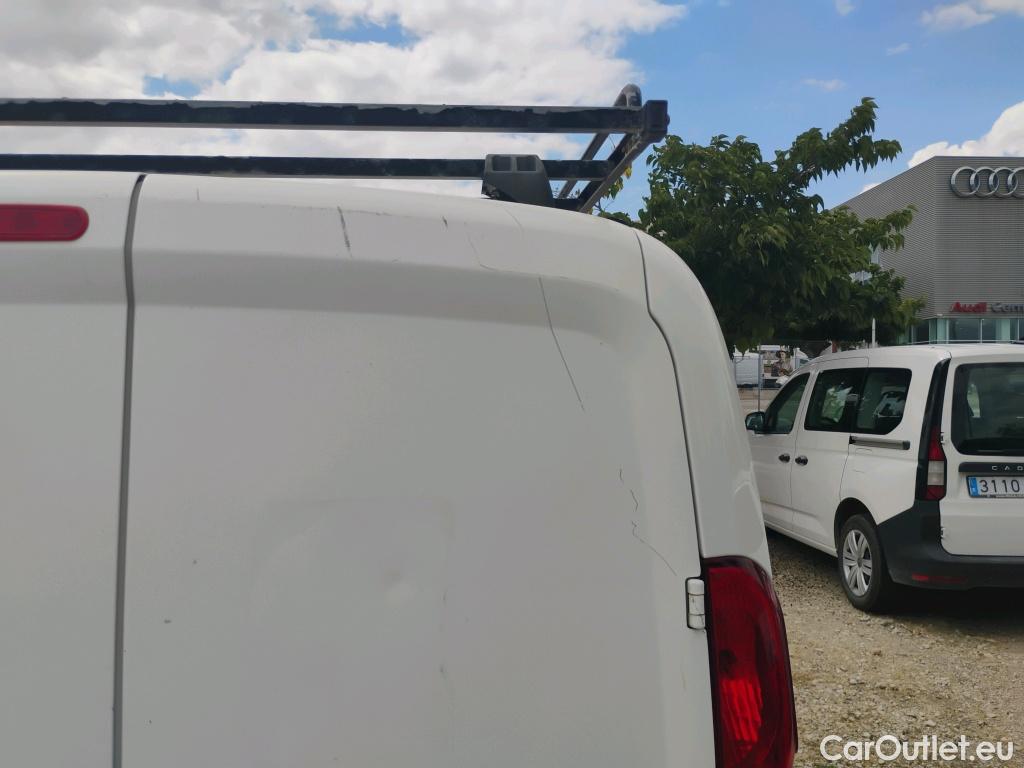 Fiat  Doblo FIAT Doblò Cargo/2015/4P/furgón derivado de turismo Cargo SX 1.3 Mjet 70 kW (95 CV) #7