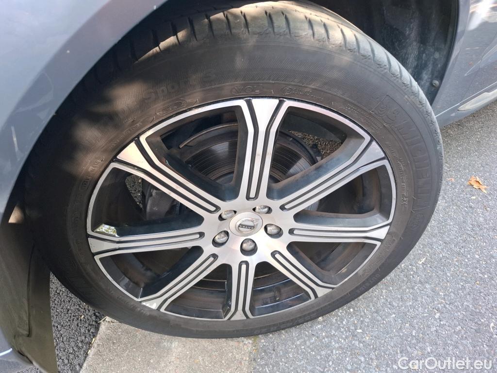  Volvo  XC60 VOLVO  / 2017 / 5P / SUV D4 AdB 190 GearTronic 8 Inscription Luxe #5