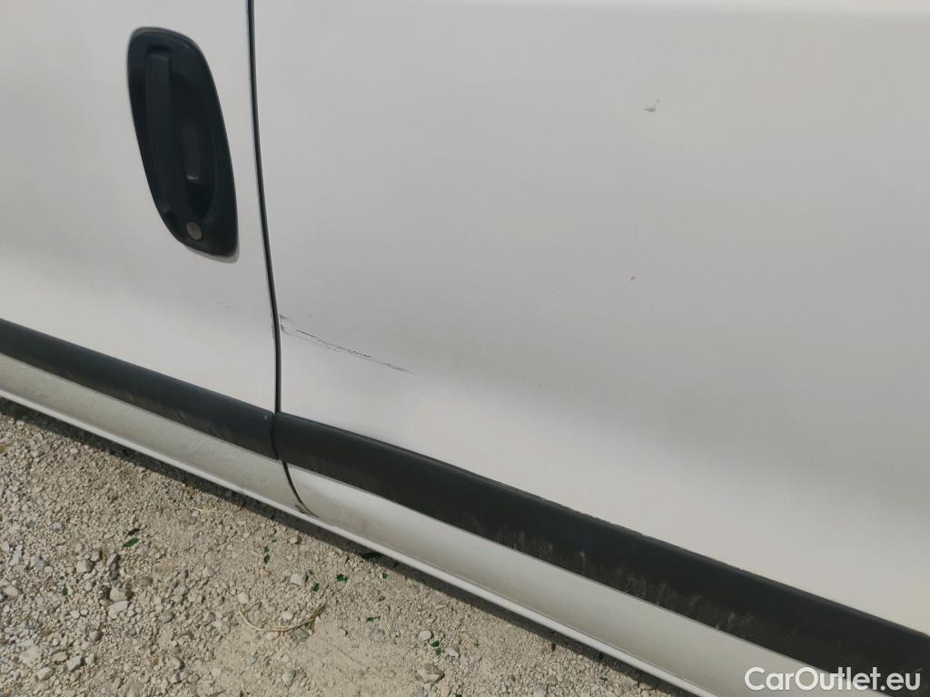  Fiat  Doblo FIAT Doblò Cargo/2015/4P/furgón derivado de turismo Cargo SX 1.3 Mjet 70 kW (95 CV) #6