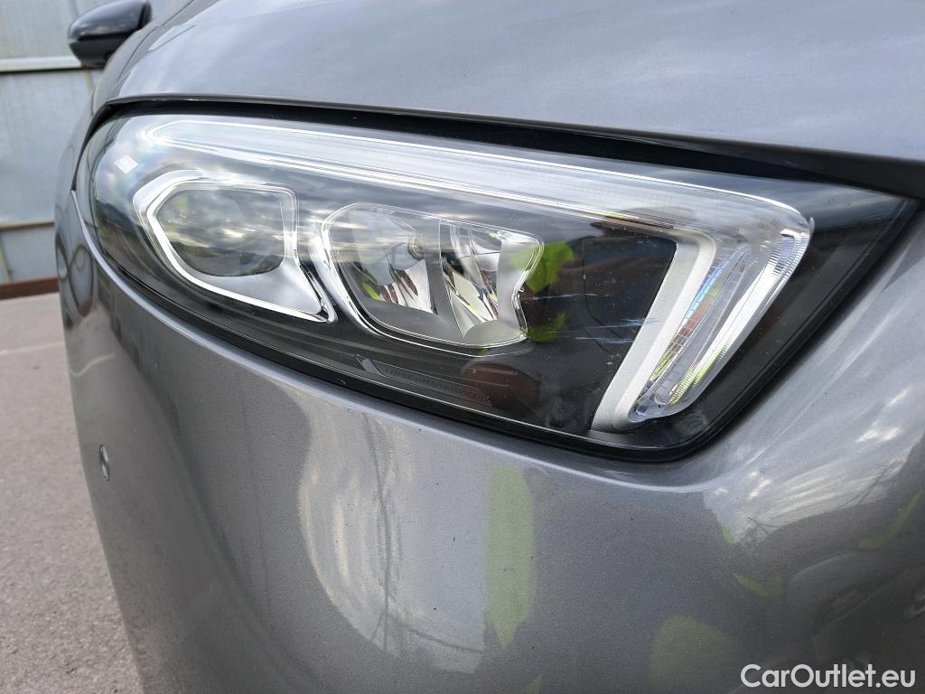  Mercedes  A-Klasse Clase A Sedán A 200 d (117.112)Premium-Pack AMG Line 150CV AT8 E6d #24
