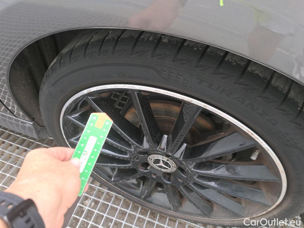  Mercedes  A-Klasse Clase A Sedán A 200 d (117.112)Premium-Pack AMG Line 150CV AT8 E6d #8