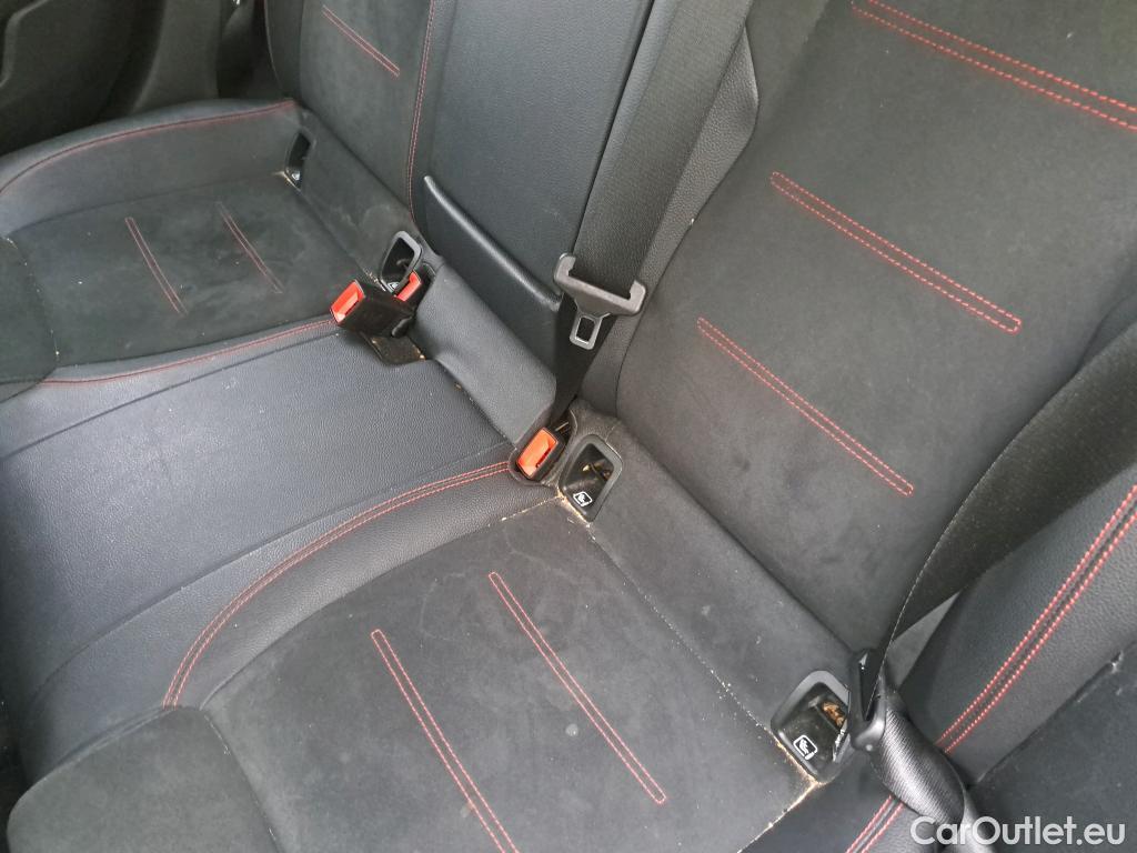  Mercedes  A-Klasse Clase A Sedán A 200 d (117.112)Premium-Pack AMG Line 150CV AT8 E6d #1