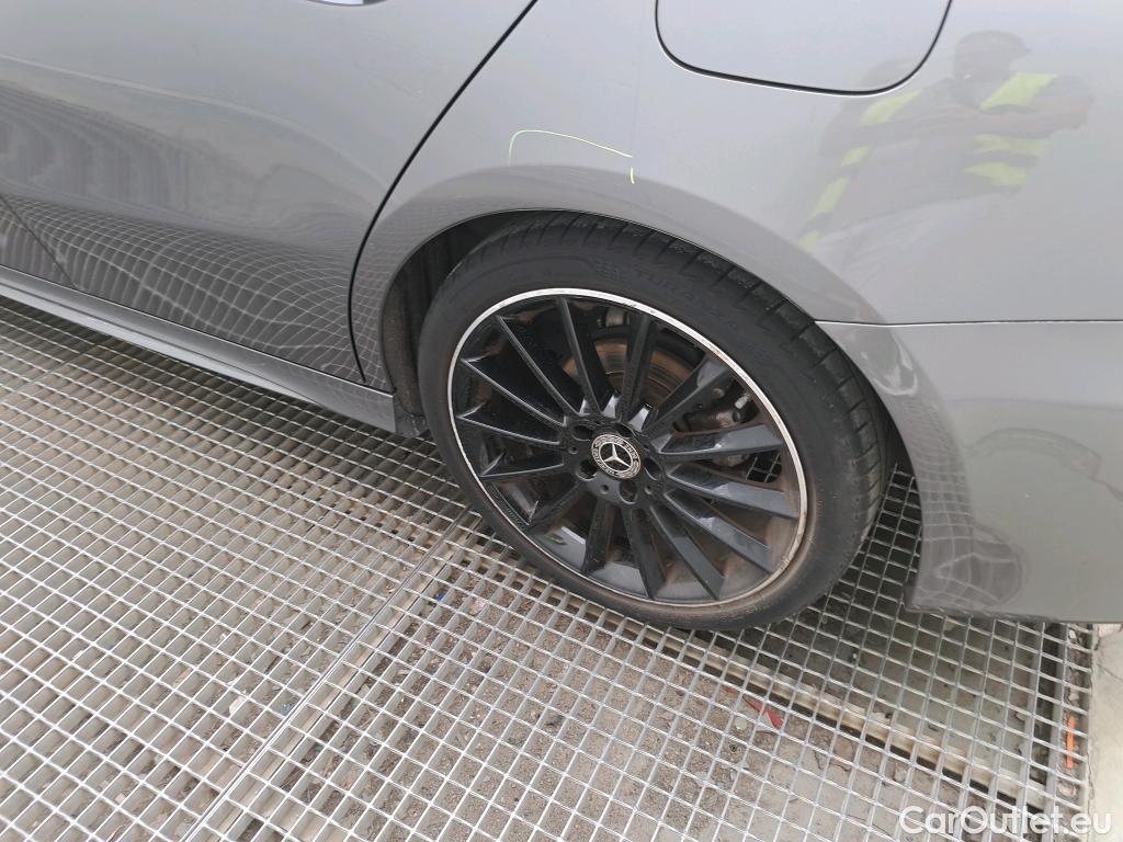  Mercedes  A-Klasse Clase A Sedán A 200 d (117.112)Premium-Pack AMG Line 150CV AT8 E6d #7