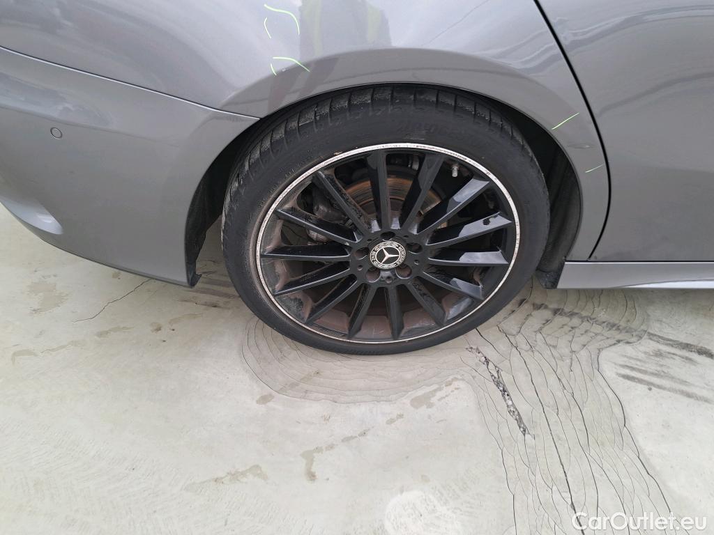  Mercedes  A-Klasse Clase A Sedán A 200 d (117.112)Premium-Pack AMG Line 150CV AT8 E6d #9