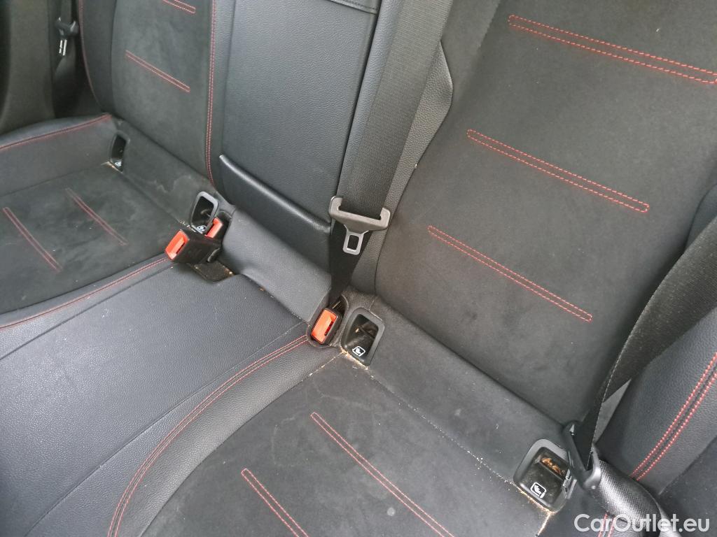  Mercedes  A-Klasse Clase A Sedán A 200 d (117.112)Premium-Pack AMG Line 150CV AT8 E6d #2