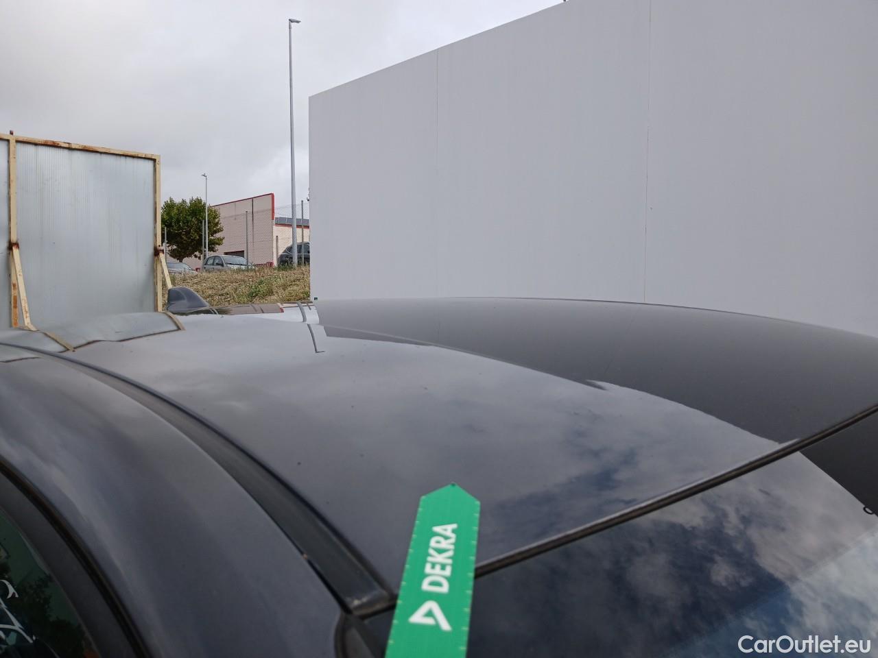  Toyota  C-HR TOYOTA  / 2019 / 5P / todoterreno 1.8 125H Active #50