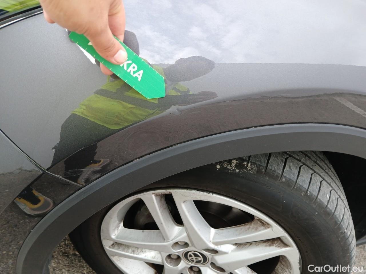  Toyota  C-HR TOYOTA  / 2019 / 5P / todoterreno 1.8 125H Active #18