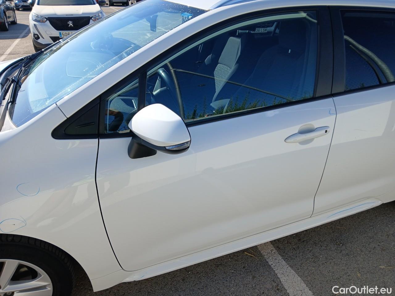  Toyota  Corolla TOYOTA  / 2019 / 5P / familiar 1.8 125H ACTIVE TECH E-CVT TOU SPORT #11