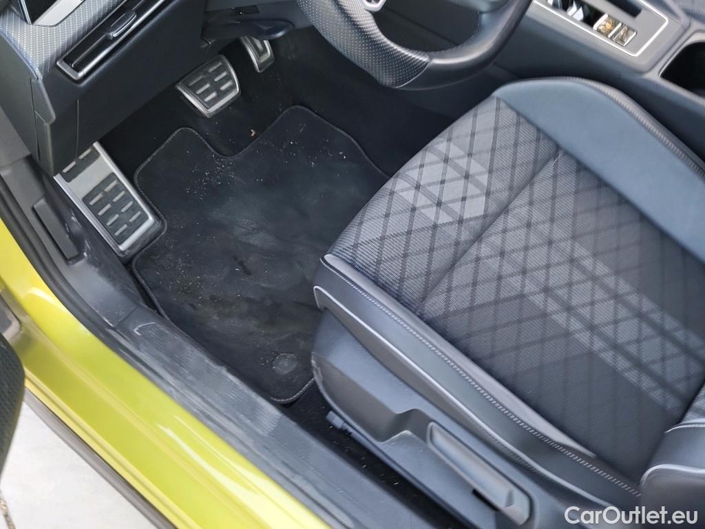  Volkswagen  Golf  VIII Berlina R-Line 2.0 TDI 150CV AT7 E6dT #29