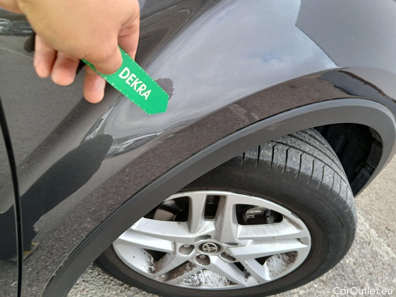  Toyota  C-HR TOYOTA  / 2019 / 5P / todoterreno 1.8 125H Active #46