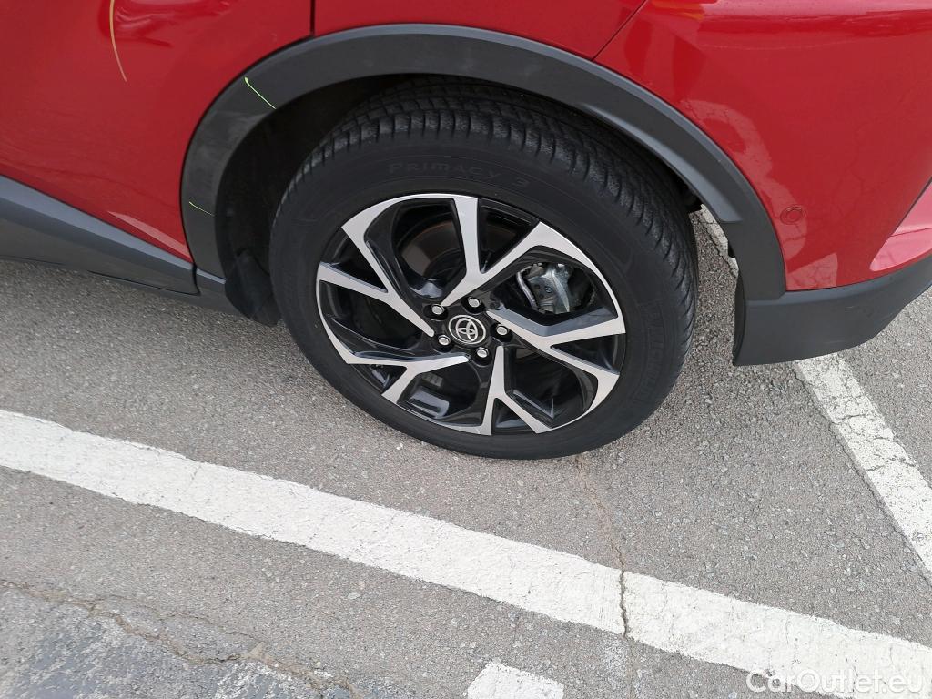  Toyota  C-HR TOYOTA  / 2019 / 5P / todoterreno 2.0 180H Advance #44