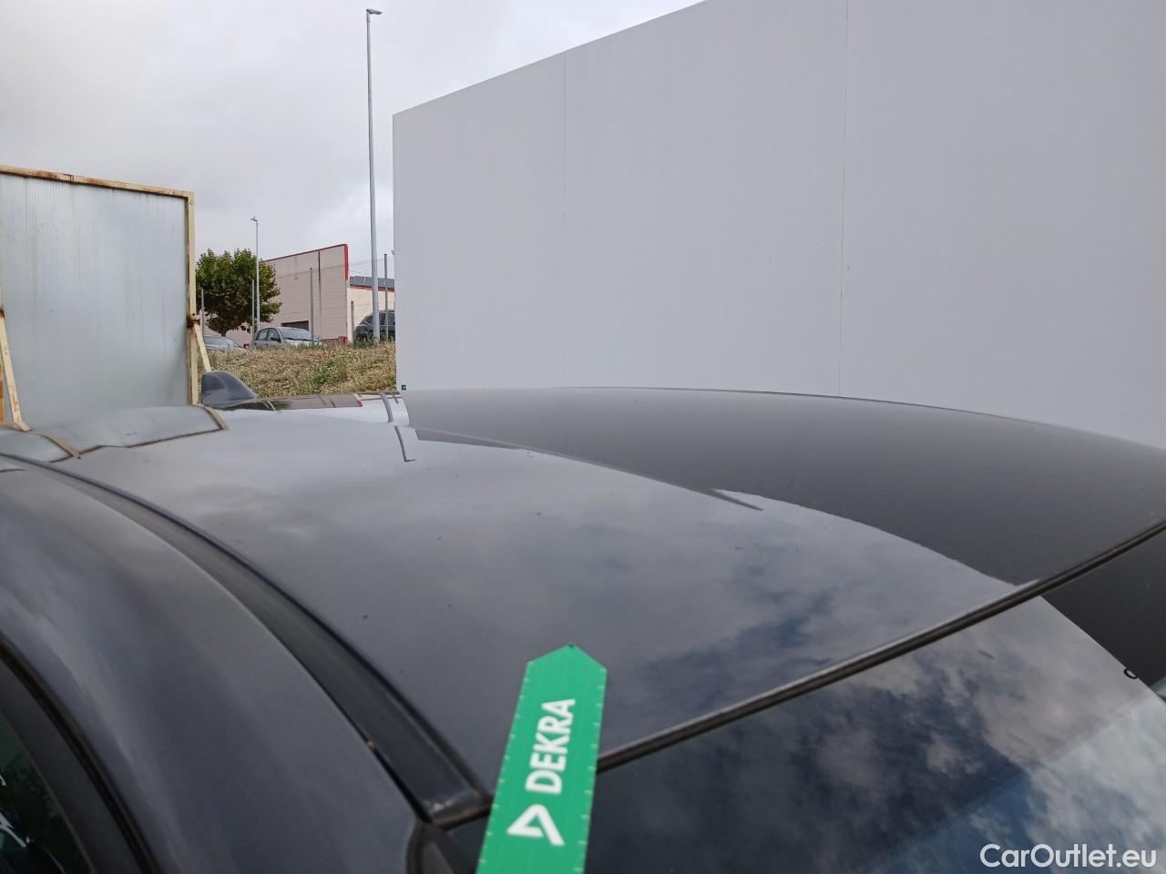  Toyota  C-HR TOYOTA  / 2019 / 5P / todoterreno 1.8 125H Active #51