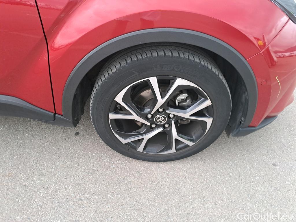  Toyota  C-HR TOYOTA  / 2019 / 5P / todoterreno 2.0 180H Advance #3
