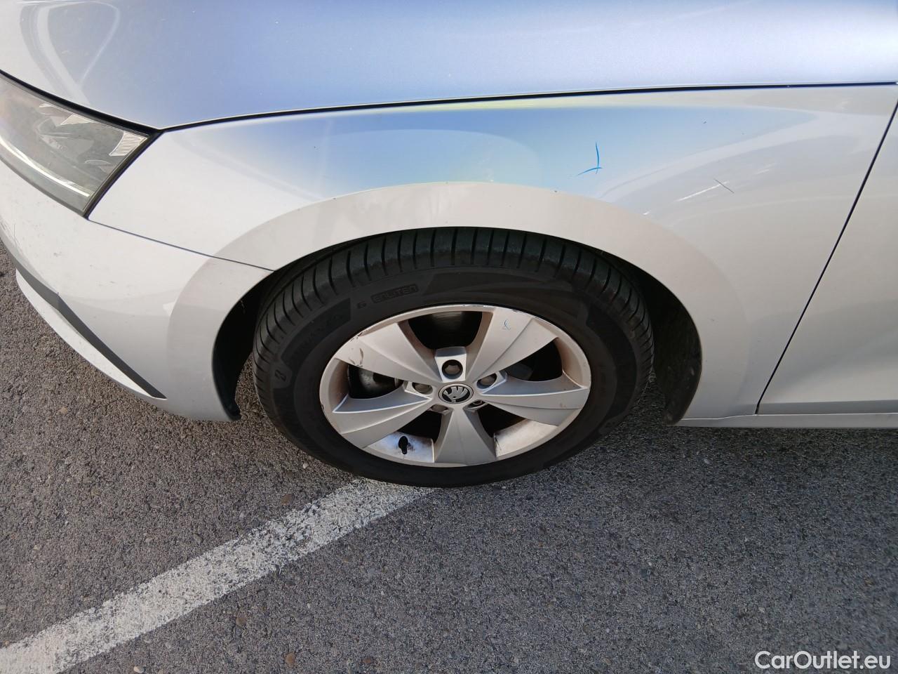  Skoda  Octavia  Berlina Ambition 2.0 TDI 115CV MT6 E6d #10