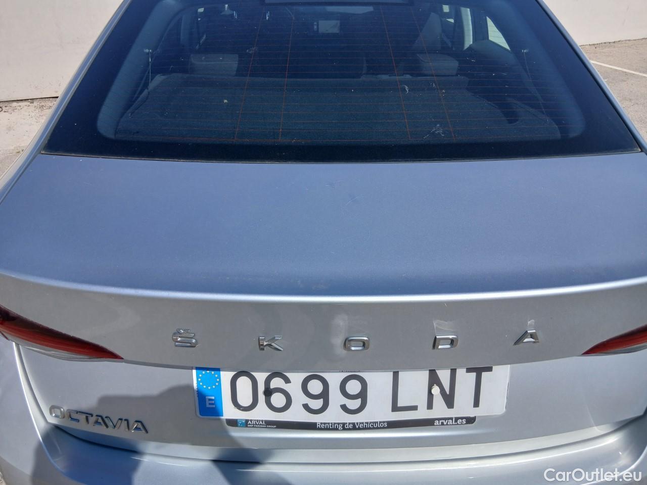 Skoda  Octavia  Berlina Ambition 2.0 TDI 115CV MT6 E6d #24