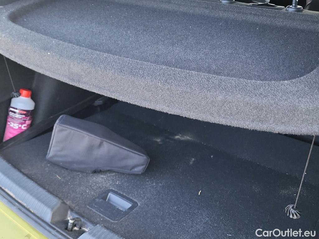  Volkswagen  Golf  VIII Berlina R-Line 2.0 TDI 150CV AT7 E6dT #25