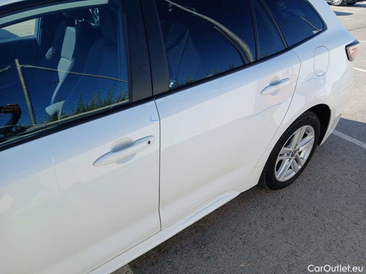  Toyota  Corolla TOYOTA  / 2019 / 5P / familiar 1.8 125H ACTIVE TECH E-CVT TOU SPORT #12