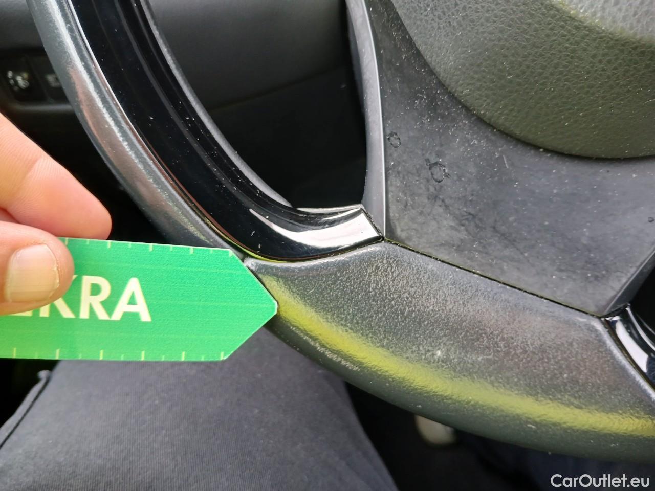  Toyota  C-HR TOYOTA  / 2019 / 5P / todoterreno 1.8 125H Active #54